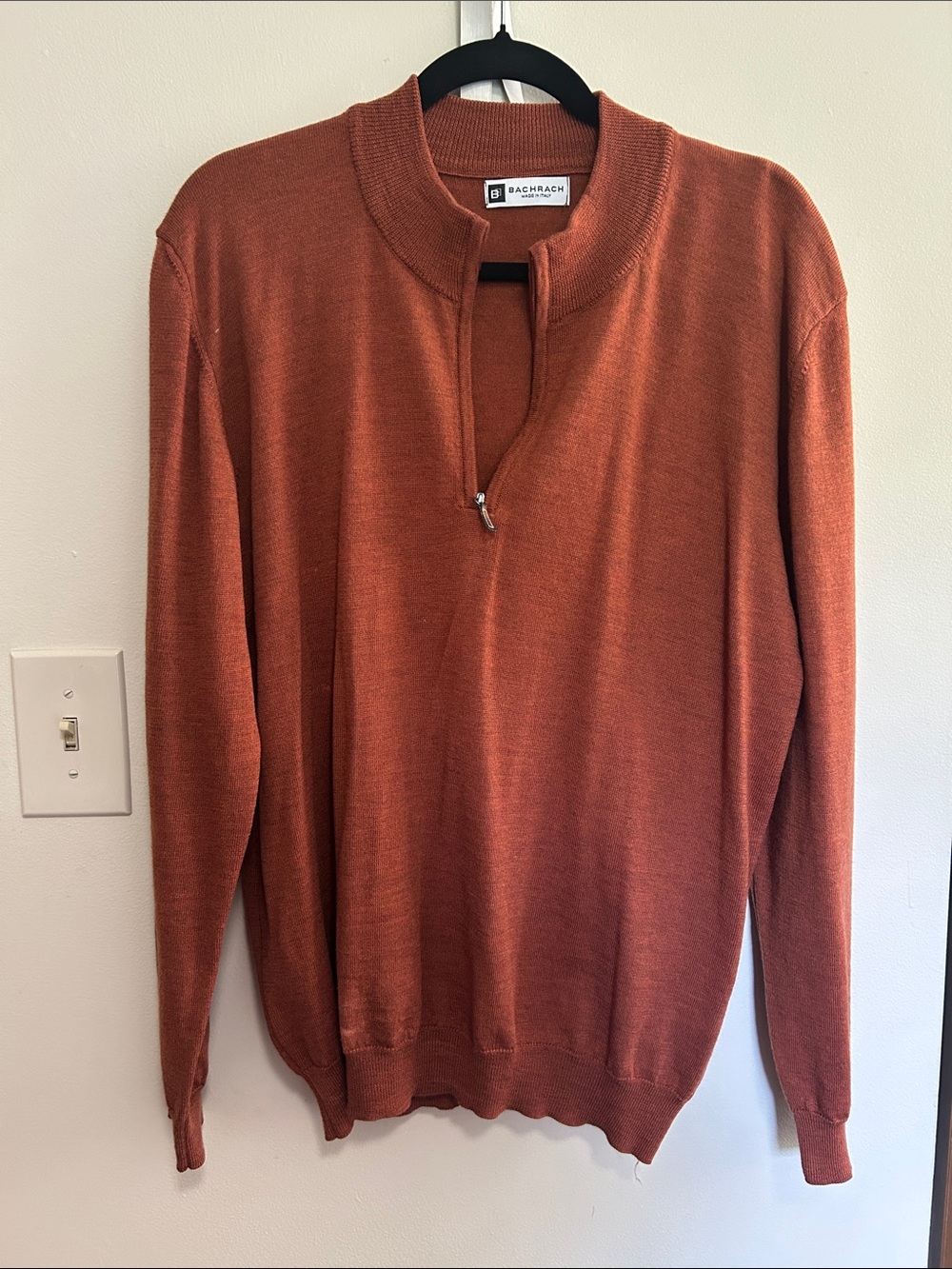 Bachrach 100% Fine Merino Wool Size L 2 call outs (small hole & tiny stain)